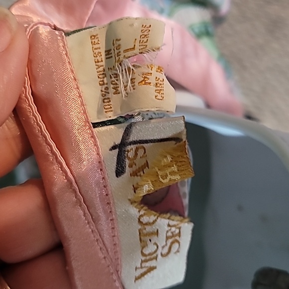 Vintage Victorias Secret Nightgown - Picture 7 of 7